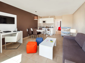 Playaolid Suites & Apartments