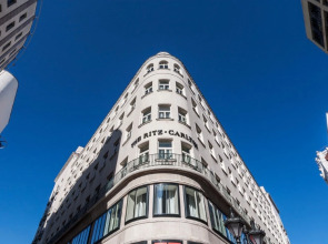 Отель Al Habtoor Palace