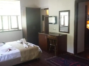 Ozkavak Hotel Kaleici