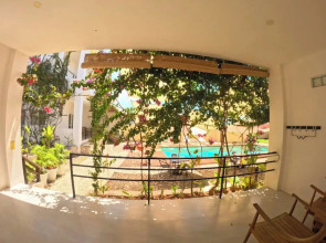 Divers Lodge Plumeria