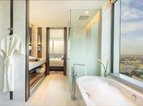 Eastin Grand Hotel Phayathai