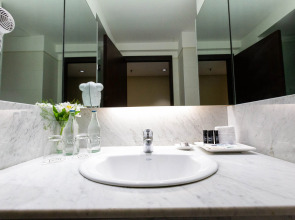 474 Buenos Aires Hotel