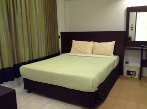 B & B Patong Beach House