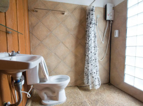 Tropical Garden Bungalow