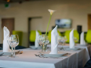 Best Western Plus Lakeside Hotel