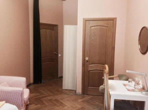 Randhouse Sennaya B&B