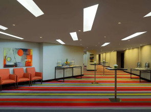 Отель Millennium Central Downtown