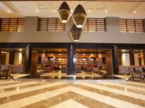 Wyndham Grand Cancun All Inclusive Resort & Villas