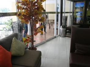 Sampaguita Suites Plaza Garcia