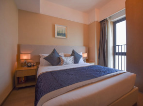 Yuwa Serviced ApartHotel