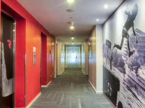 Red Planet Manila Aseana City