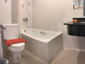 J TWO S Pratunam Hotel