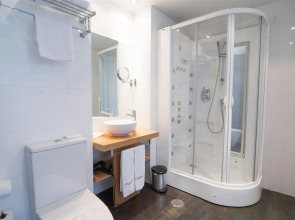 Petit Palace Plaza del Carmen