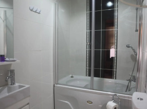 Tom Square Boutique Hotel