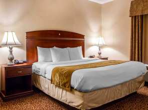 Comfort Suites East Brunswick - South River