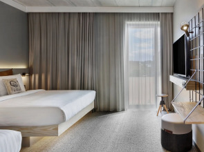 Отель Moxy Kaunas