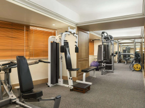 Ramada Plaza by Wyndham Palm Grove