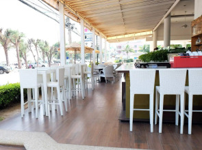 The Cha-am Methavalai Hotel