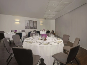 Park Plaza County Hall London