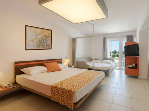 Seven Seas Hotel Blue