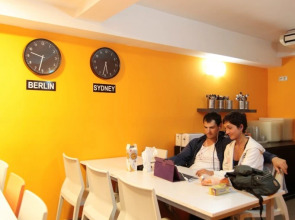 room00 Valencia Hostel