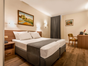 Jerusalem Gate Hotel