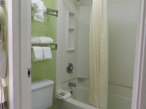 Seralago Hotel & Suites Main Gate East