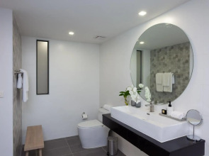 Anona Beachfront Phuket Resort