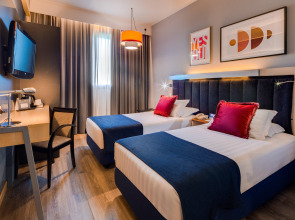 Отель Holiday Inn Bologna Fiera