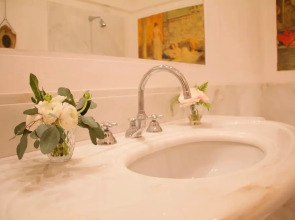 Palazzo Contarini Della Porta Di Ferro