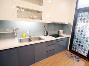 BOM HOMES- VINHOMES METROPOLIS-Service Apartment