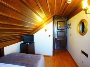 Otel Tahir Aga Konagi