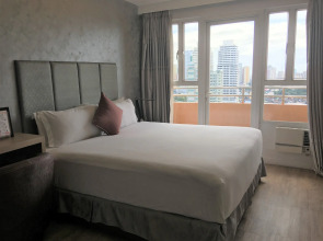 Regency Grand Suites