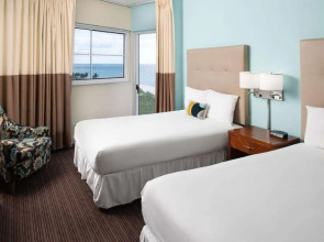 Sherry Frontenac Oceanfront Hotel