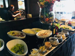 Le Coral Beach Resort and Cafe