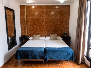 Hotel Adonis Capital