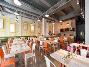 Zuri Express Mangga Dua