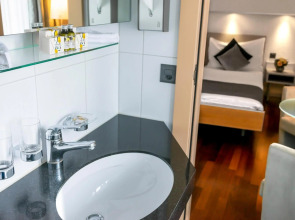 Отель Blue Bay Platinum