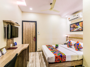 FabHotel Aksa International