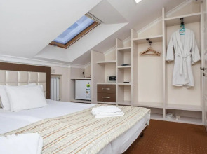 Мини-отель «Седьмое небо», ул. Евгения Коновальца