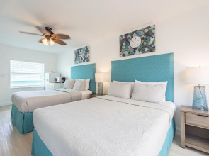 Sea Beach Plaza - Near Jungle Queen Riverboat