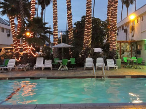 Los Angeles Adventurer All Suite Hotel at LAX