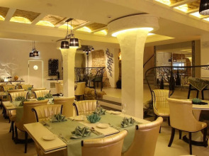 Арт-отель Moon Garden