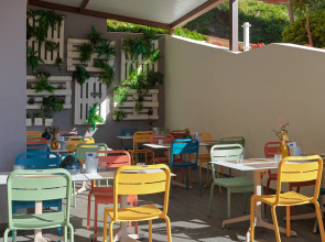 H10 Mediterranean Village