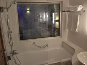 Vassos Nissi Plage Hotel & Spa