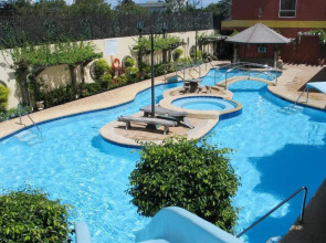 Crown Regency Suites & Residences - Mactan