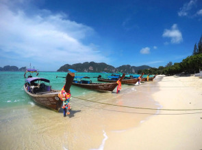 Phi Phi Long Beach Resort & Villa