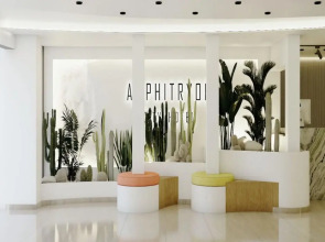 Отель Amphitryon City