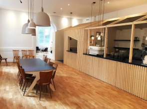 Away Hostel & Coffee Shop