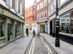 2 Bed 2 Bath Apartment Off Regent Street